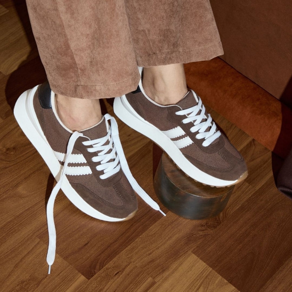 Everyday Brown Women's Sneakers with White Stripes